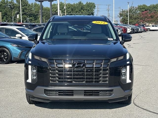 Used 2024 Black Hyundai SEL image 2