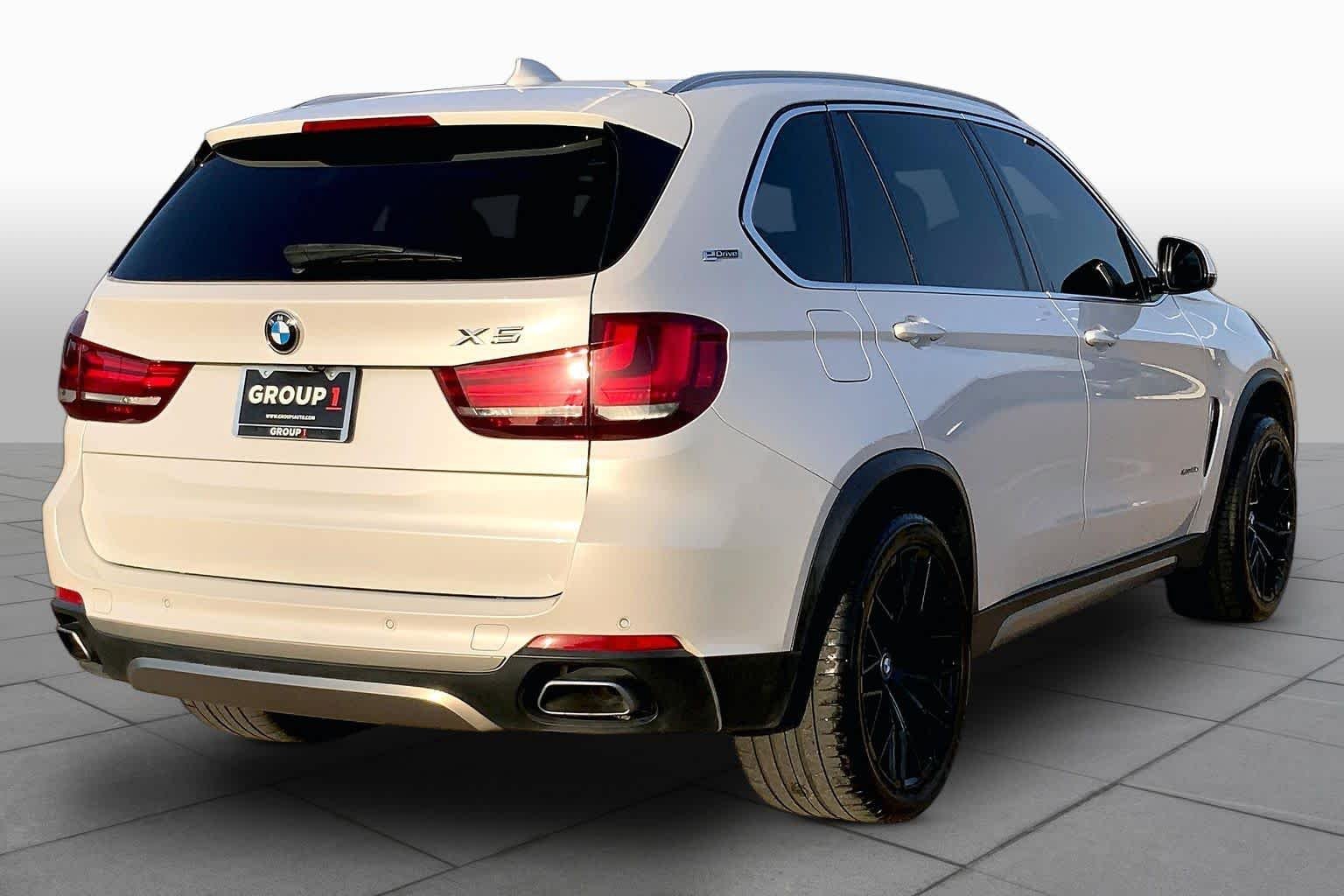 Used 2018 Alpine White BMW xDrive40e iPerformance image 12