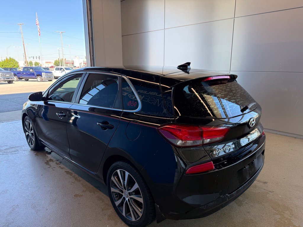 Used 2018 Black Hyundai Base image 5