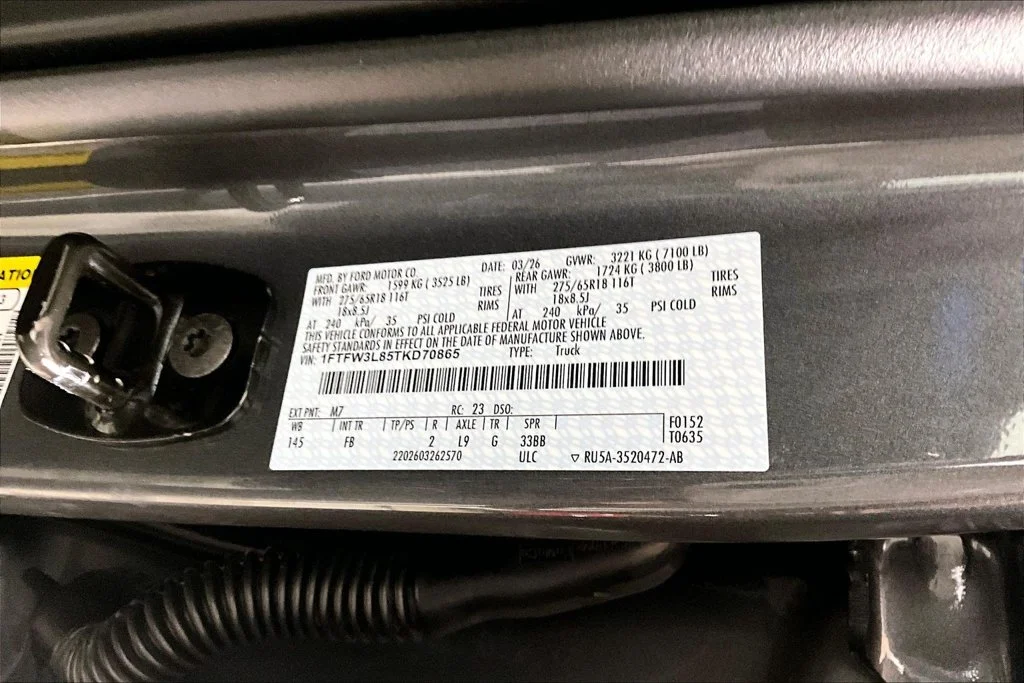 New 2026 Carbonized Gray Metallic Ford XLT image 12