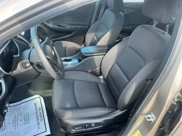 Used 2024 Gray Chevrolet LT image 9