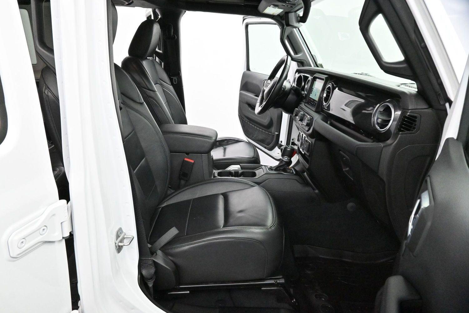 Used 2022 Bright White Clearcoat Jeep Unlimited Sahara Altitude image 29