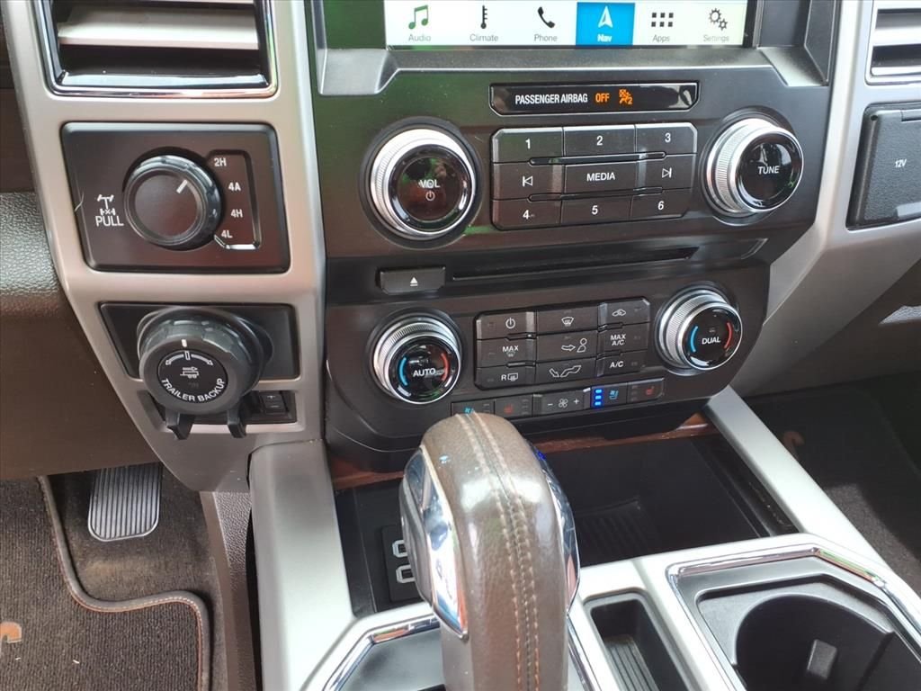 Used 2018 White Platinum Clearcoat Metallic Ford King Ranch image 21