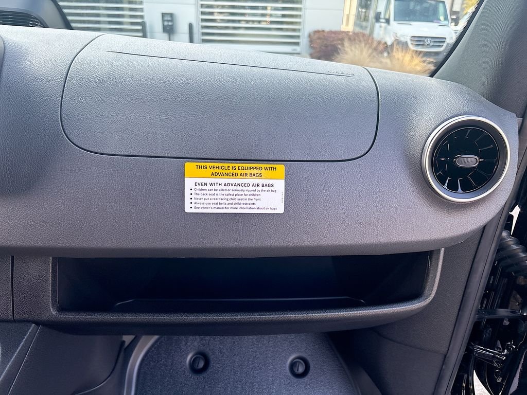 New 2026  Mercedes-Benz Passenger 170 WB image 29