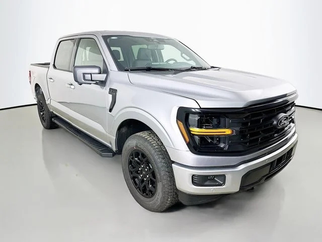 New 2026 Iconic Silver Metallic Ford XLT image 1