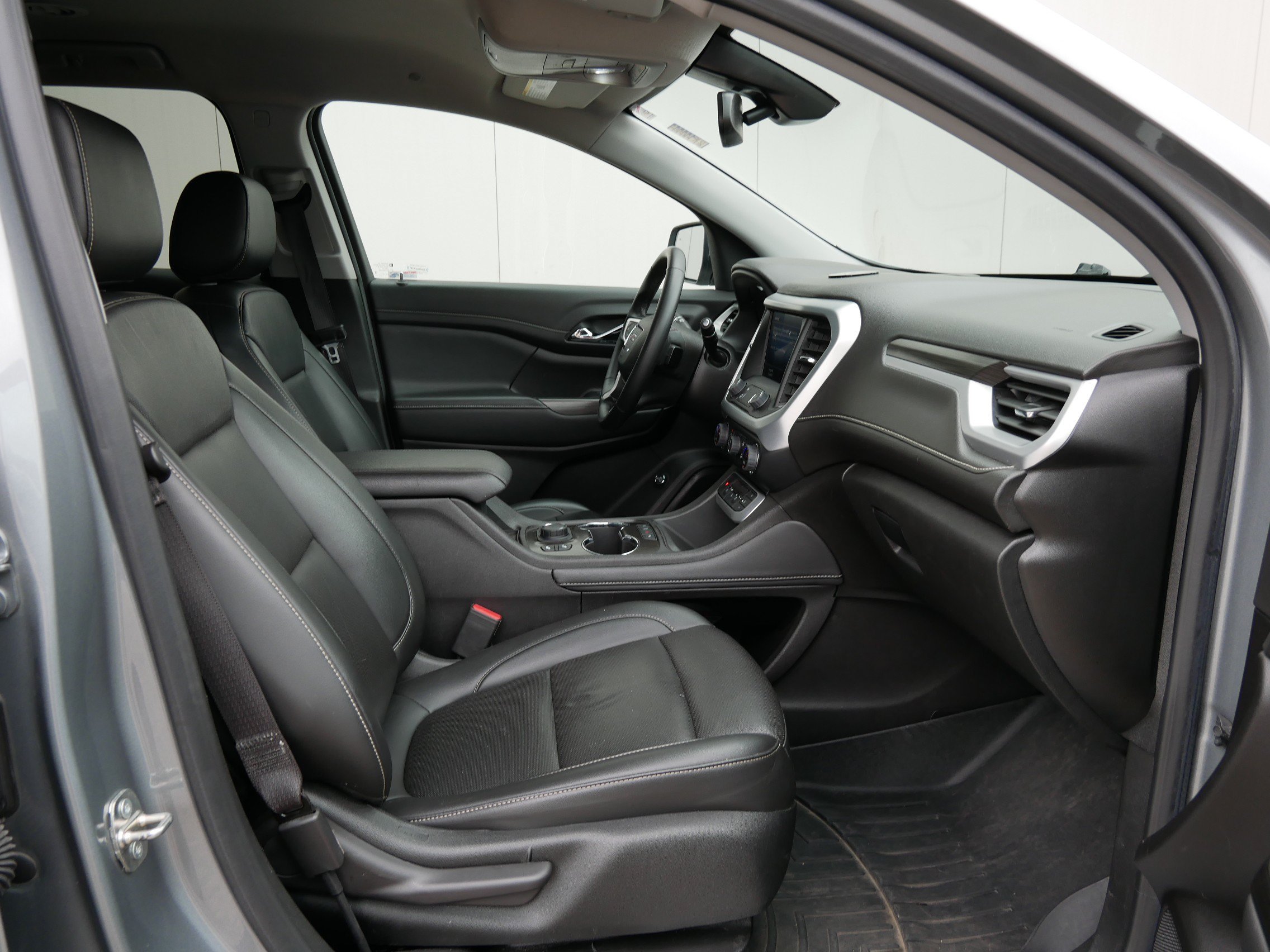 Certified Used 2023 Sterling Metallic GMC SLT image 15