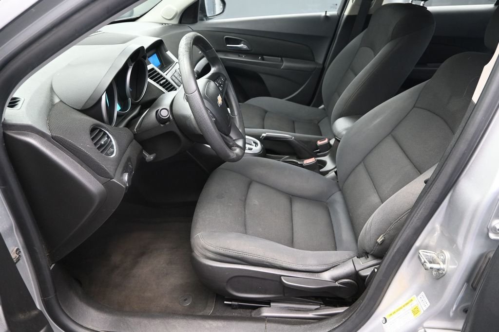 Used 2016 Silver Chevrolet 1LT image 17