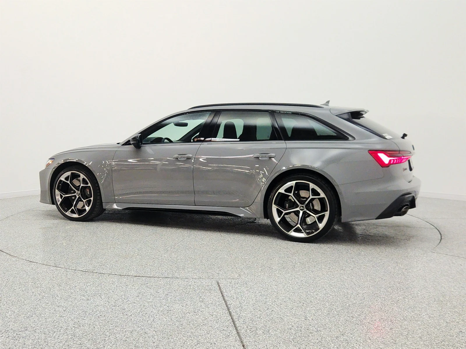 Used 2025 Nardo Gray Audi performance 4.0 TFSI quattro image 8
