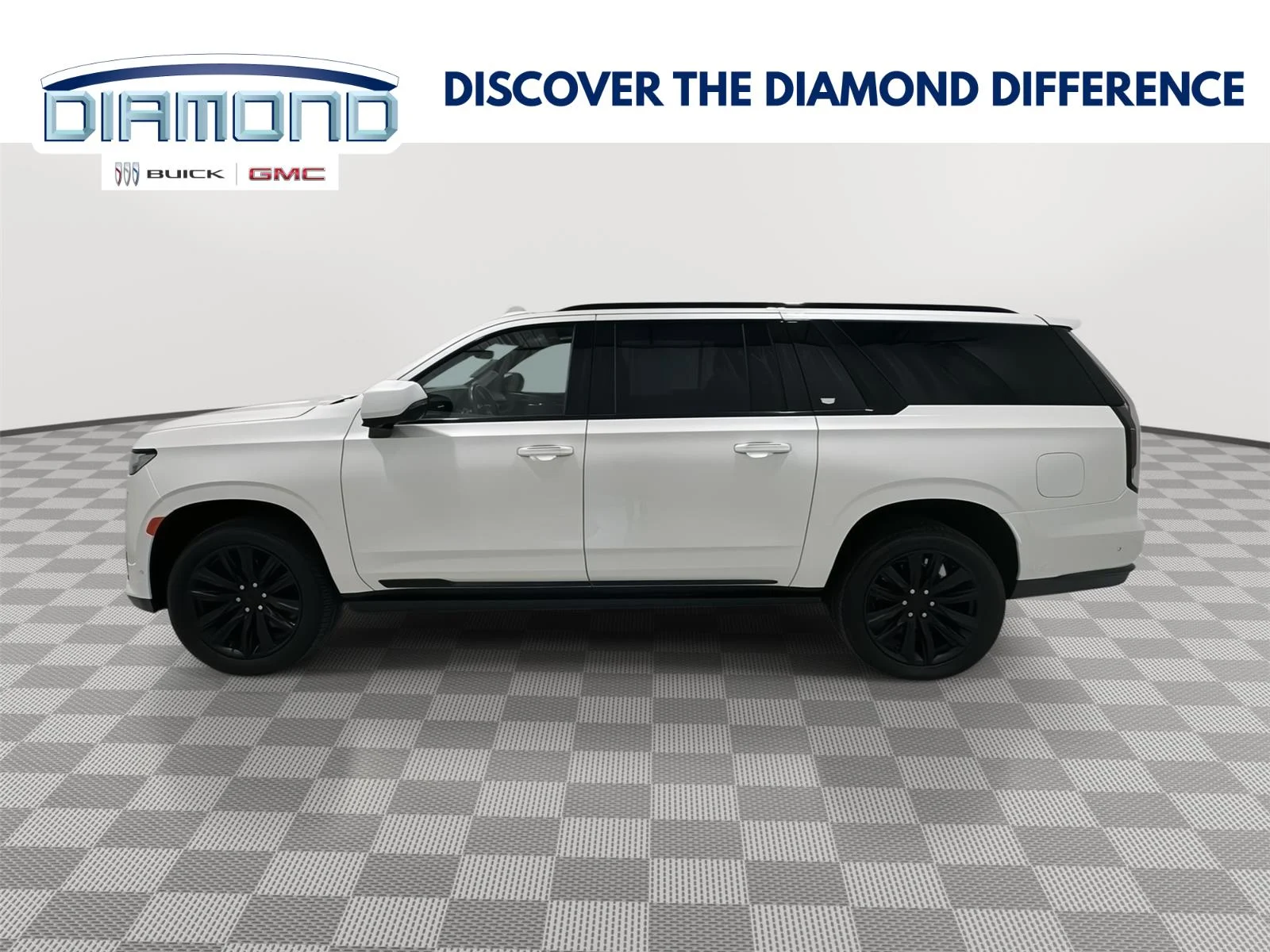 Used 2023 Crystal White Tricoat Cadillac Sport Platinum image 1