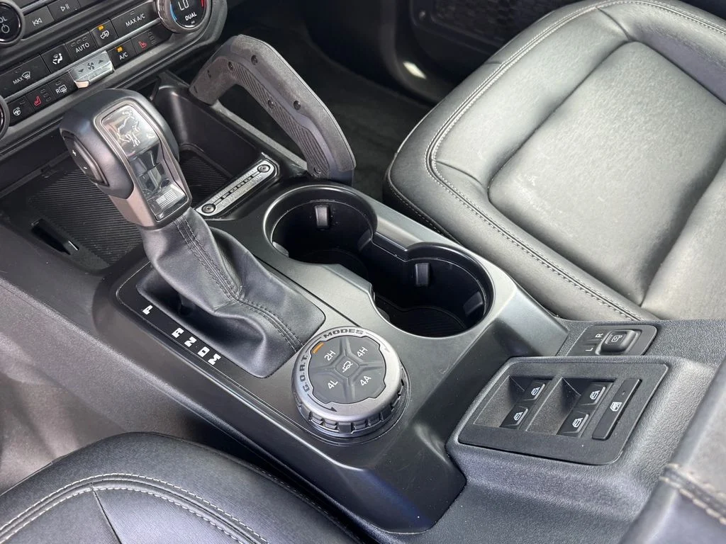 Used 2025 Beige Ford Badlands image 27