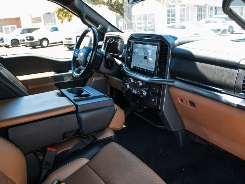 Used 2022 Oxford White Ford LARIAT image 28