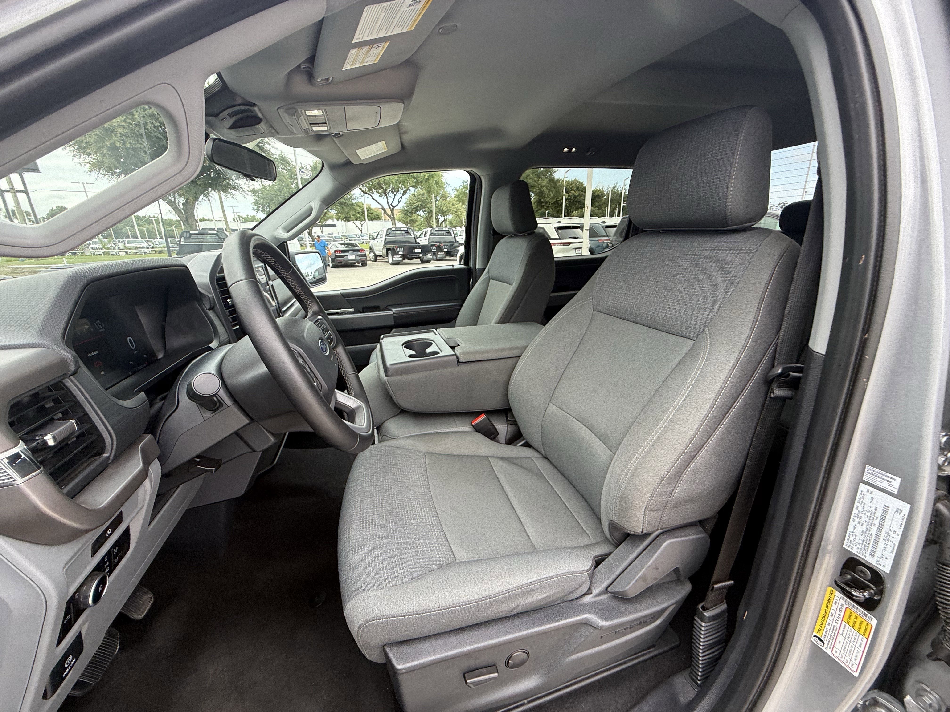 Used 2025 Silver Metallic Ford XLT image 26