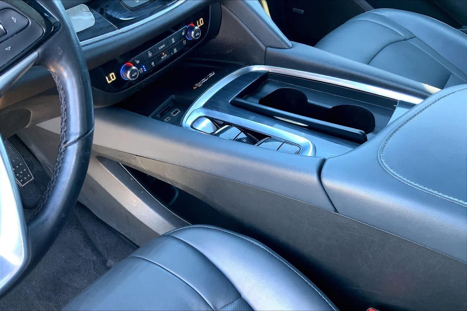 Used 2022 Summit White Buick Premium image 16