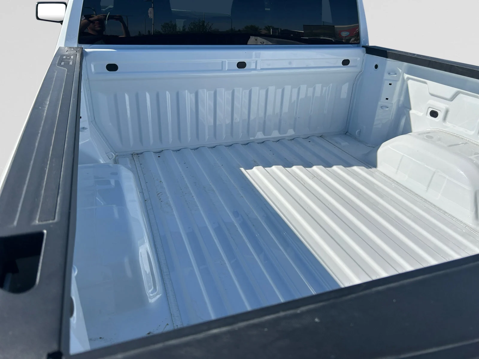 Used 2026 White GMC Elevation Crew 5.3L 4X4 image 10
