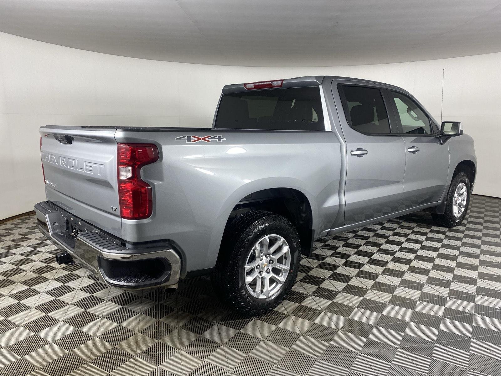 Used 2026 Sterling Gray Metallic Chevrolet LT image 7