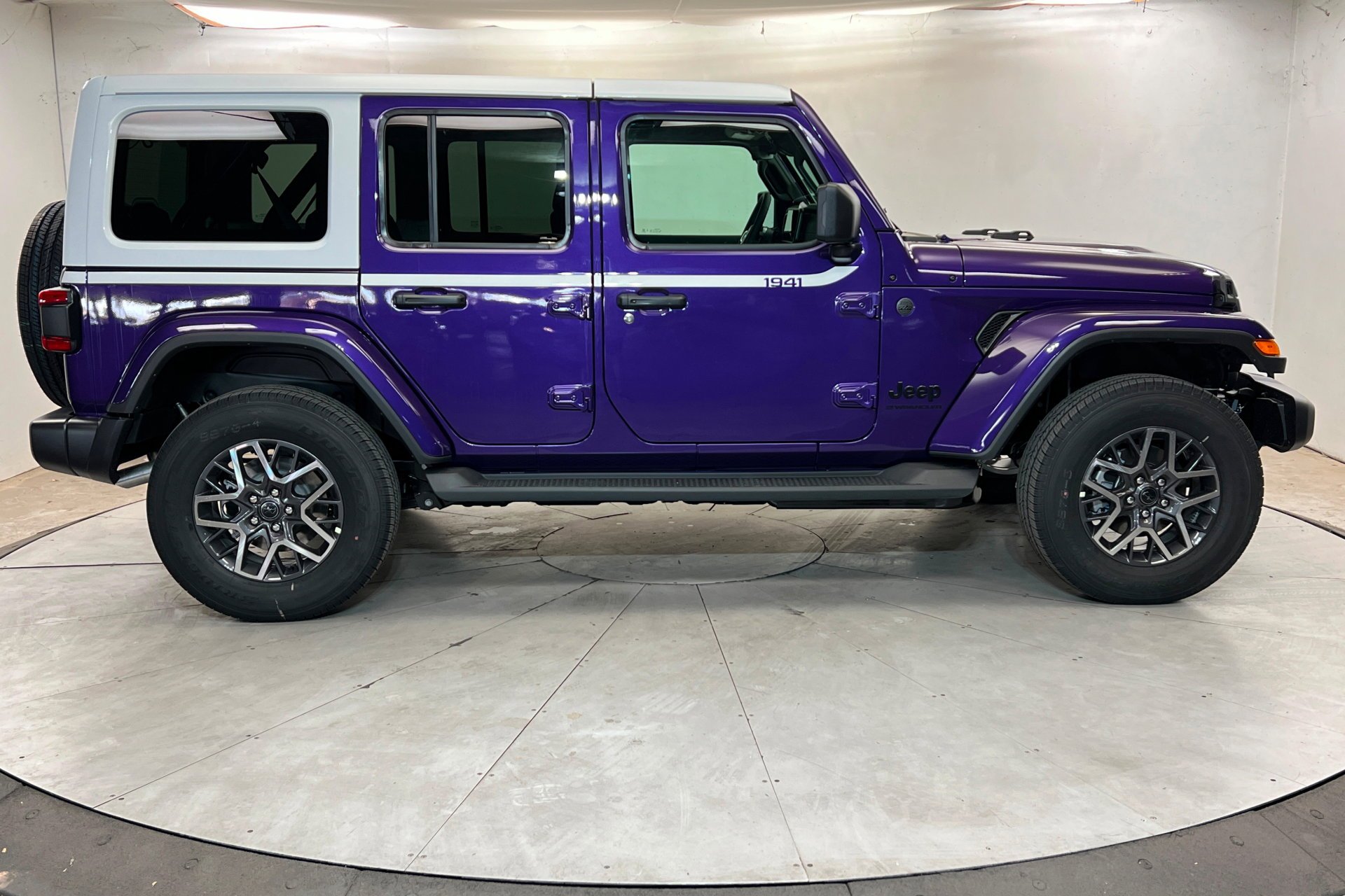 New 2026 Reign Exterior Paint Jeep Sahara image 7