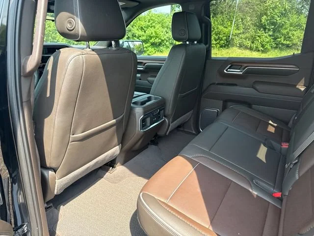 Used 2023 Onyx Black GMC Denali image 12