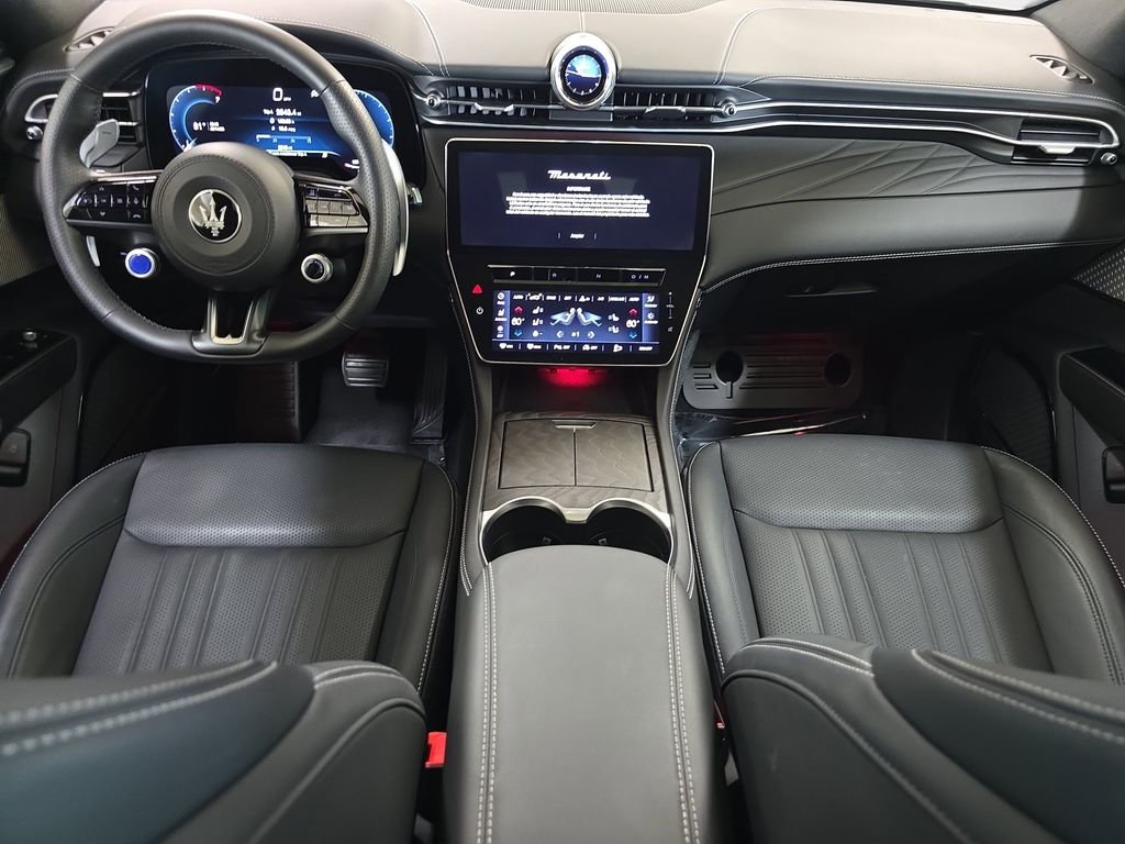 Used 2025 Bianco Maserati Modena image 12