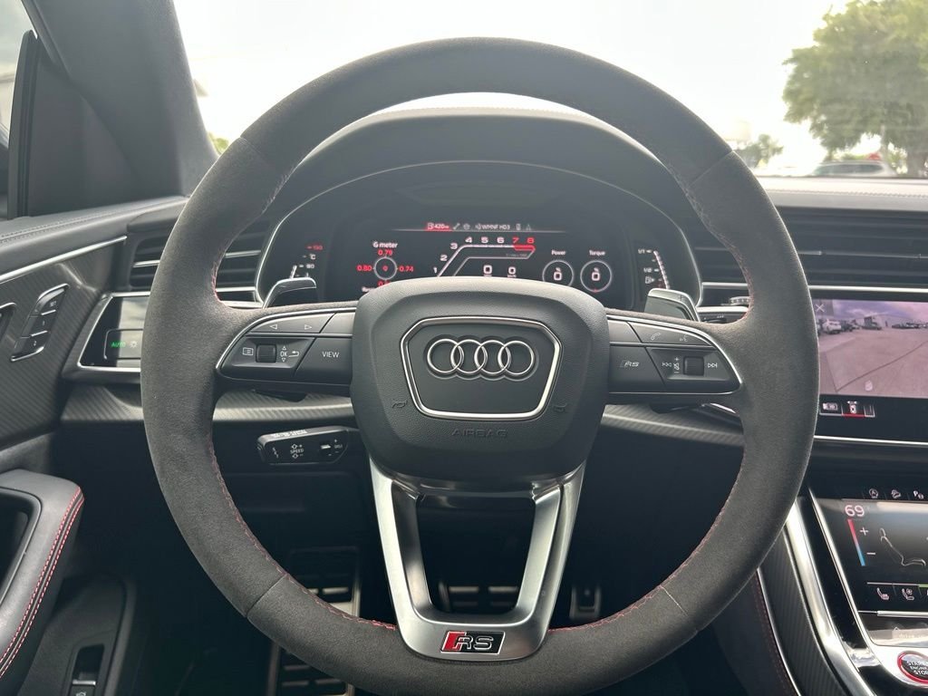 Used 2024  Audi 4.0T image 19