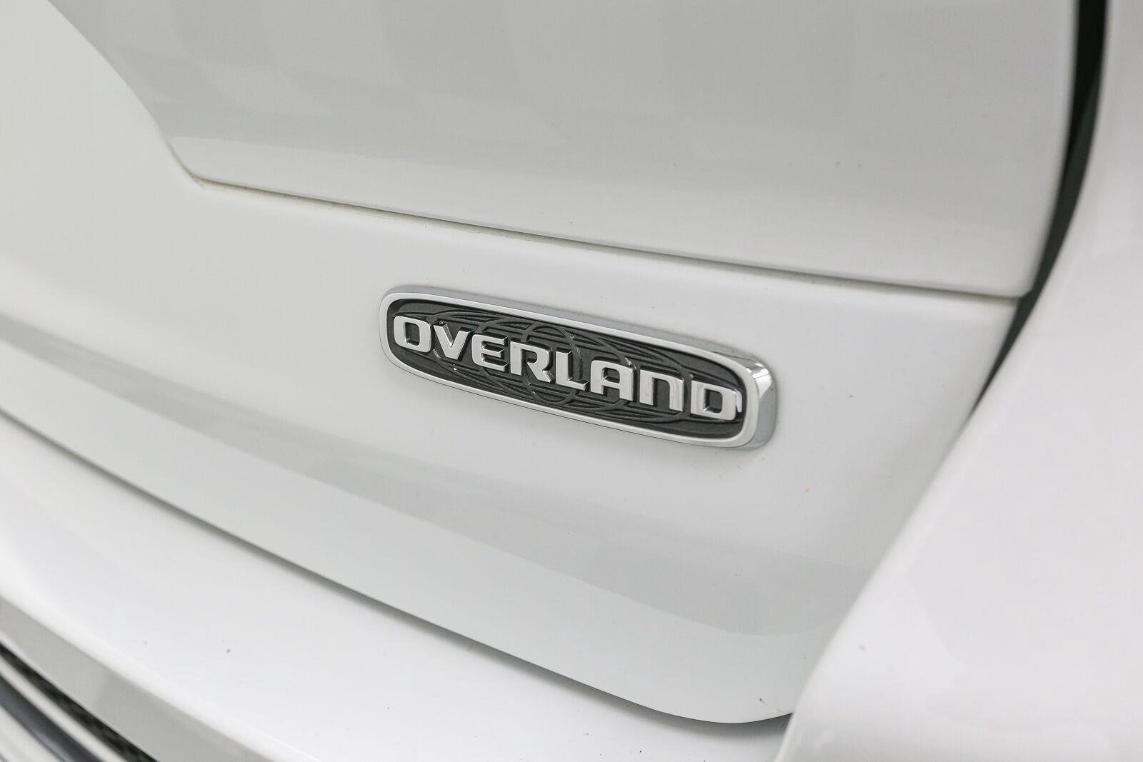 Used 2022 Bright White Clearcoat Jeep Overland image 12