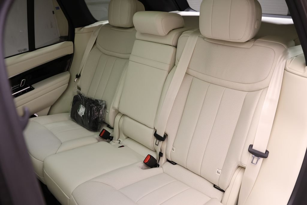 2026 Land Rover Range Rover SE - Photo 35