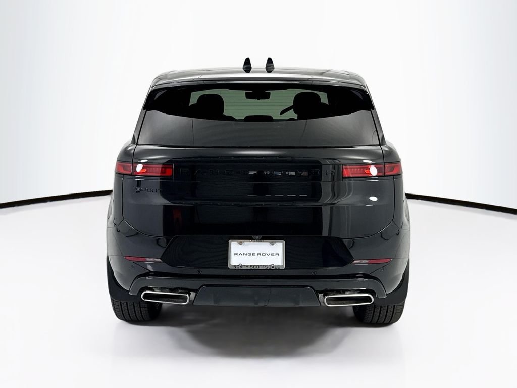 New 2026 Santorini Black Land Rover Dynamic SE image 6