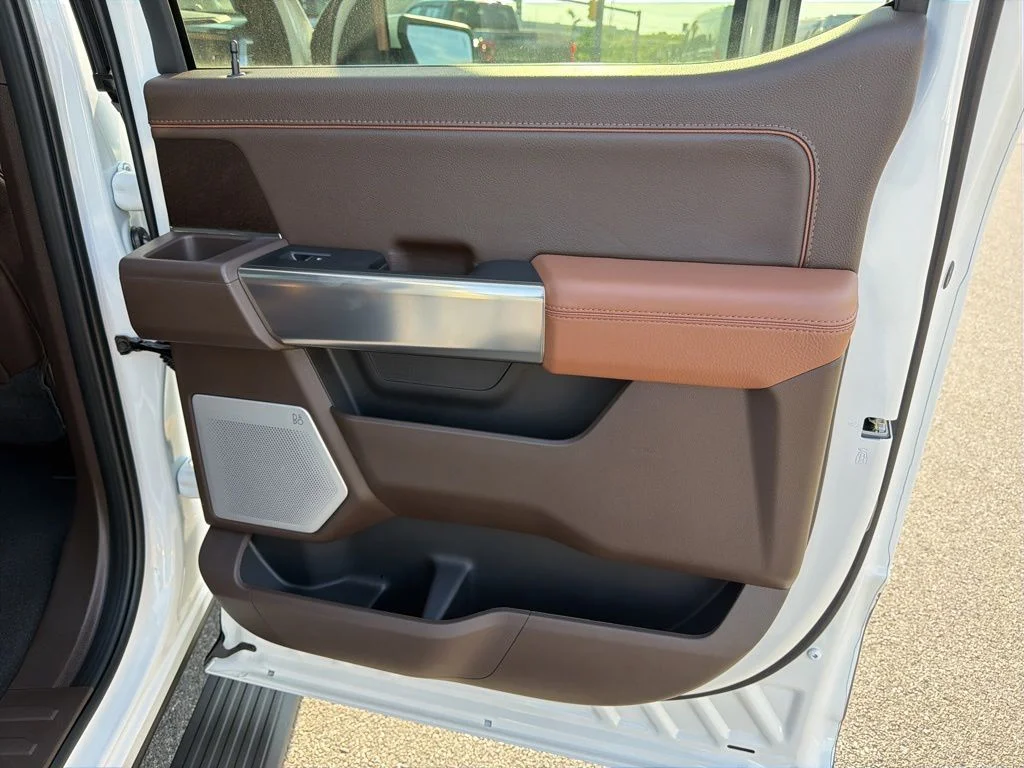 New 2026 Star White Metallic Tri-Coat Ford King Ranch® image 27
