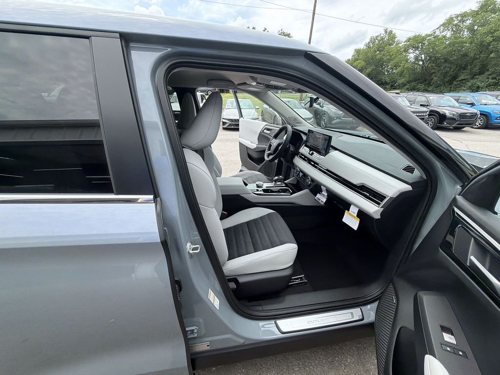 New 2026 Gray Mitsubishi SE image 24