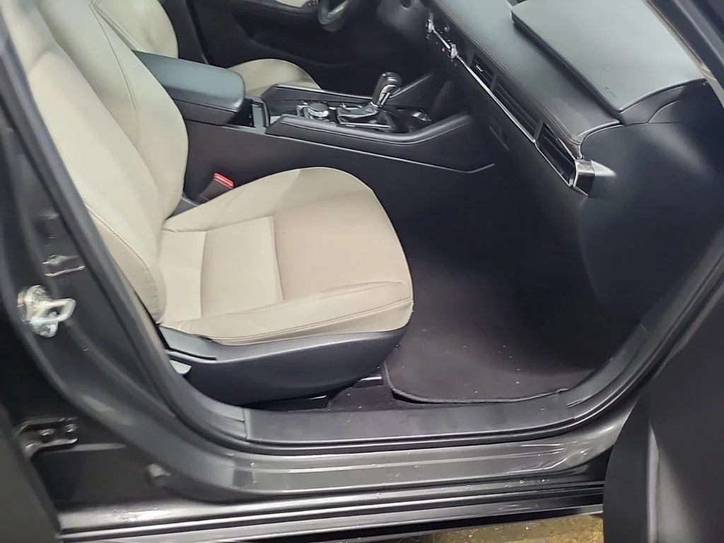 Used 2025 Gray Mazda 2.5 S Preferred Package image 4