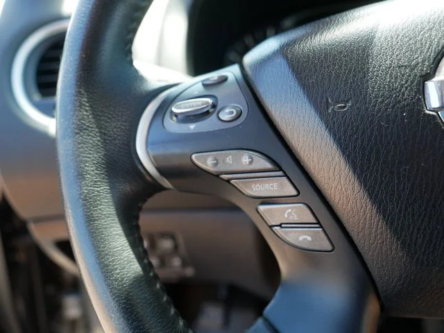 Used 2015 Gray Nissan SL image 26