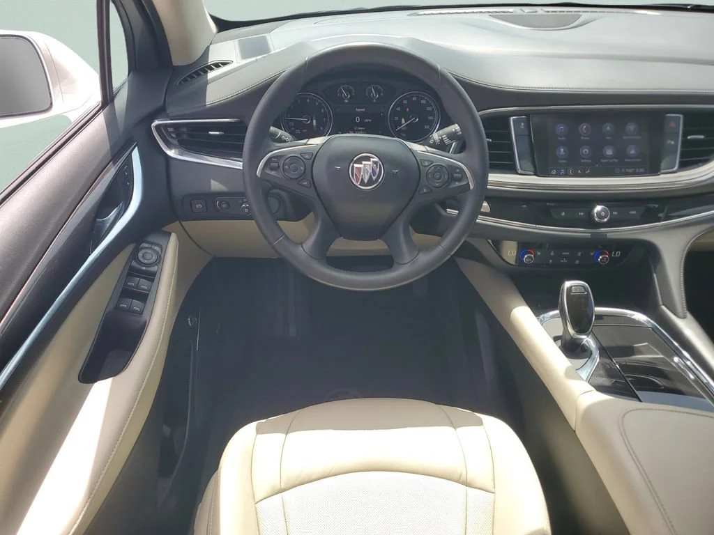 Used 2020 Includes Satin Nickel lower exterior accent color.) Buick Essence image 11