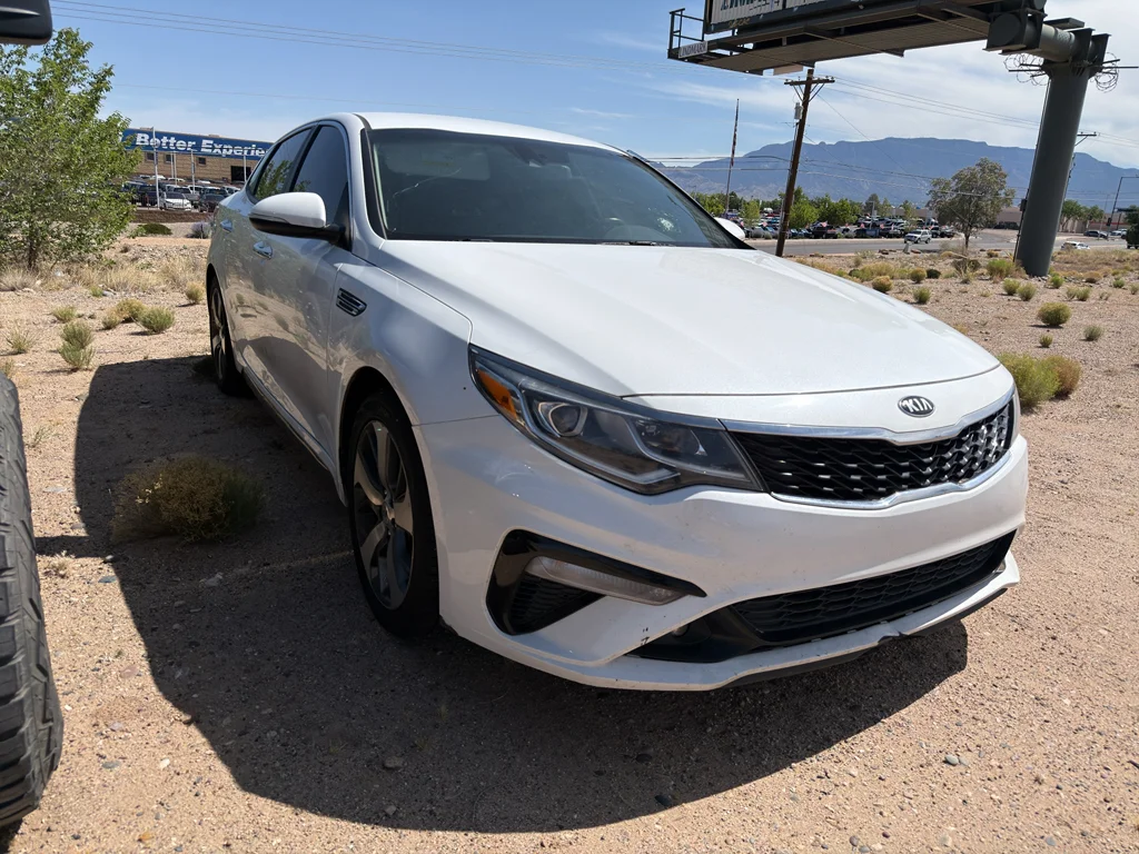 Used 2020 Snow White Pearl Kia S image 3
