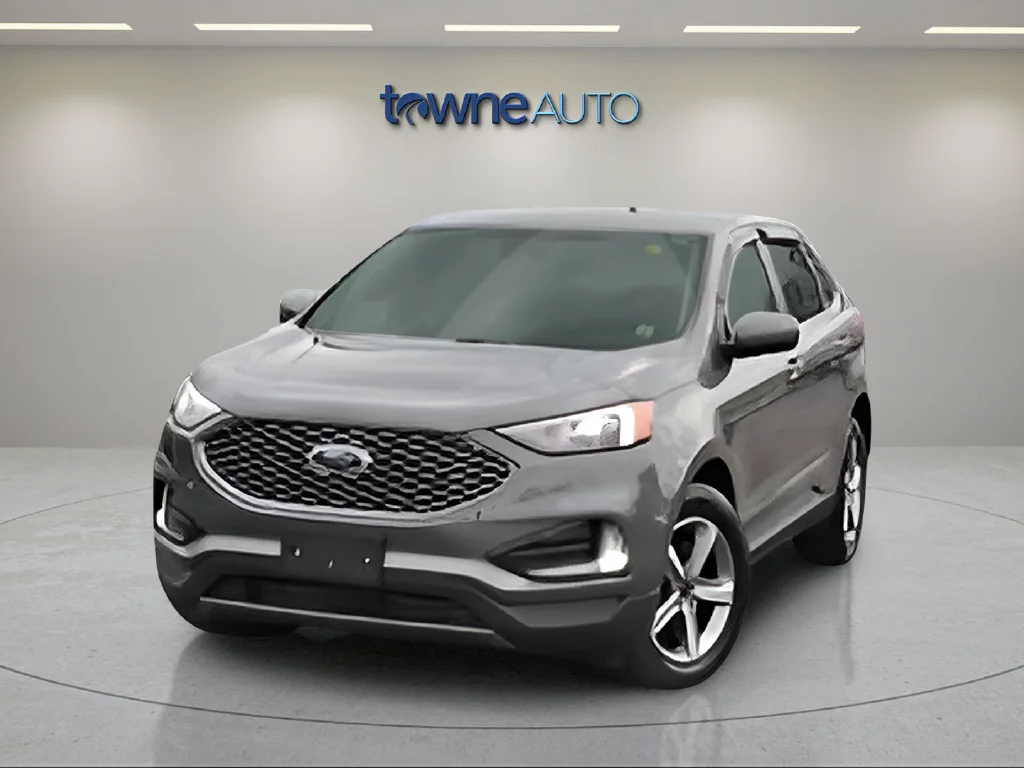Used 2023 Gray Ford SEL image 13