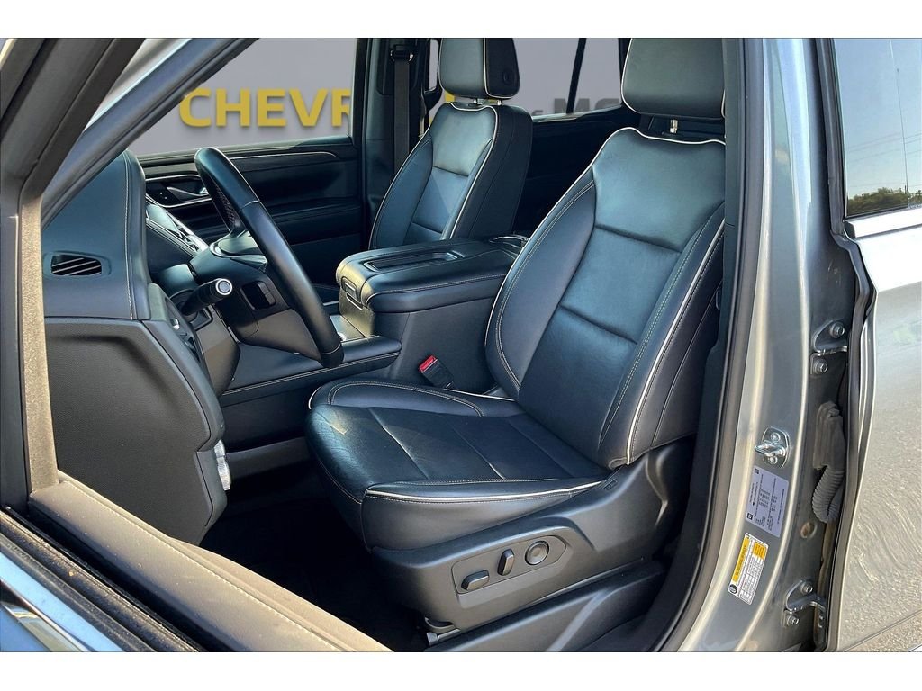 Used 2024 Sterling Metallic GMC SLT image 17