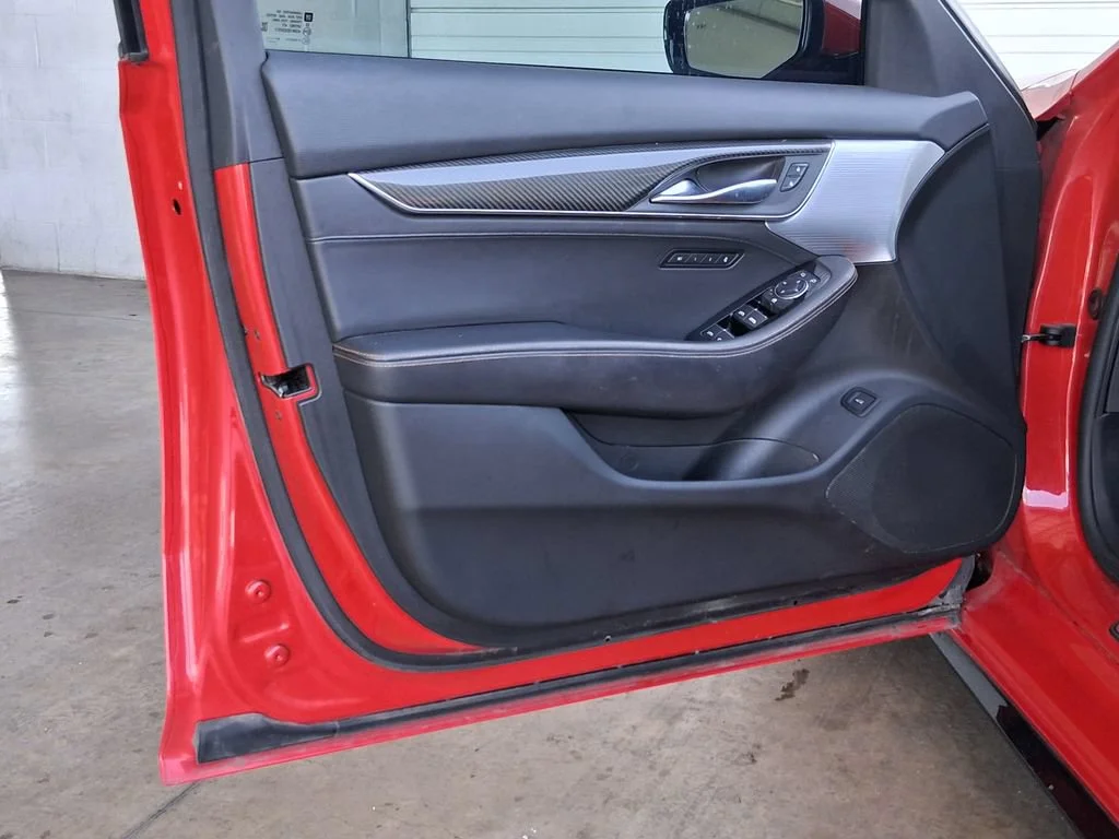 Used 2020 VELOCITY RED Cadillac Sport image 13