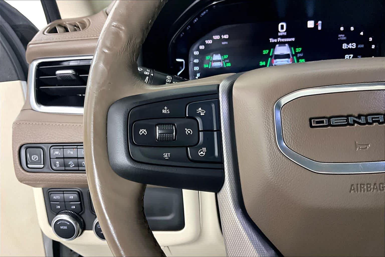 2022 GMC Yukon XL Denali - Photo 23