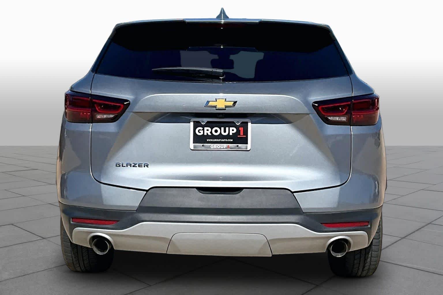 Used 2025 Sterling Gray Metallic Chevrolet LT image 4