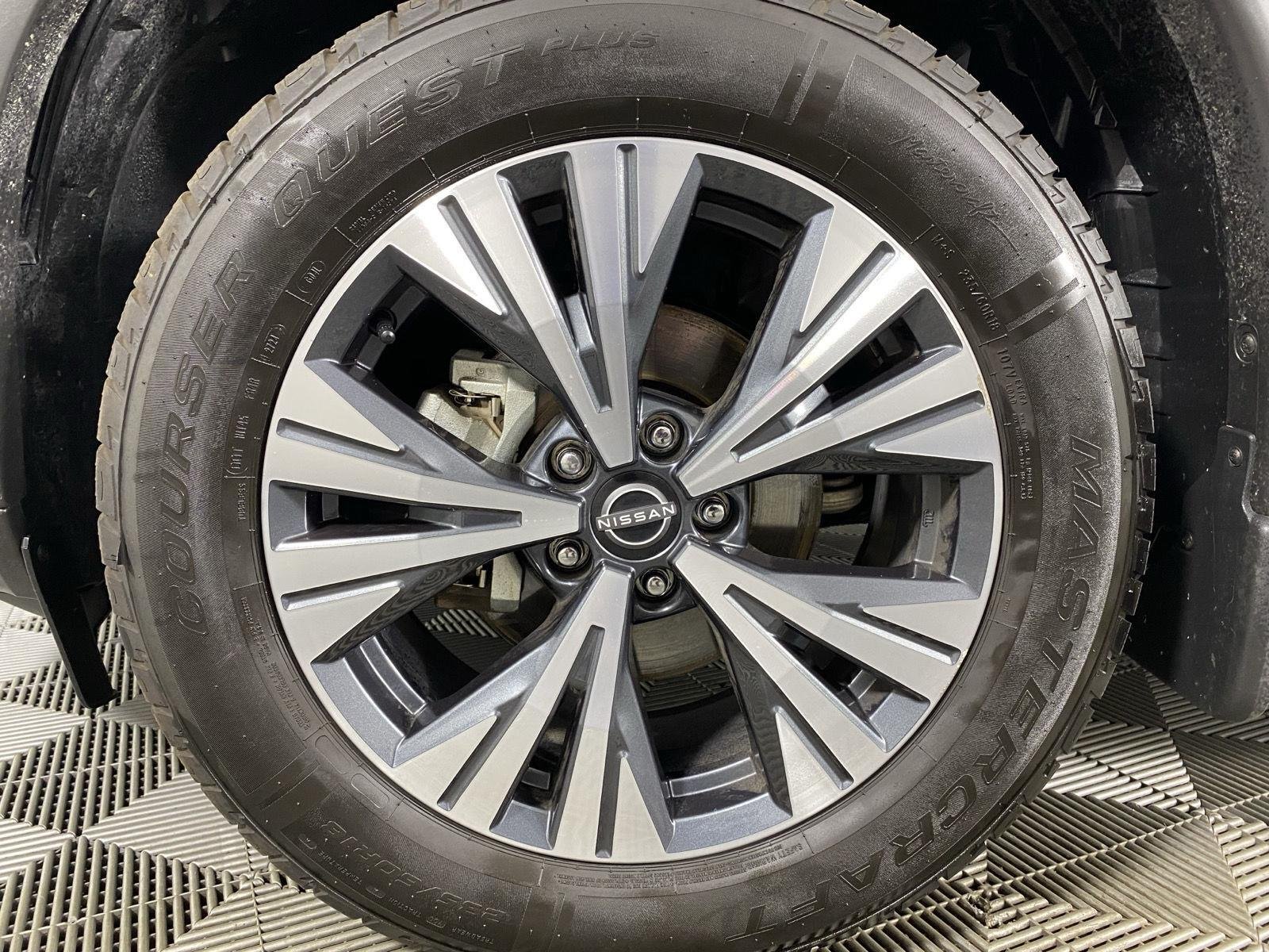 Used 2023 Brilliant Silver Metallic Nissan SV image 11