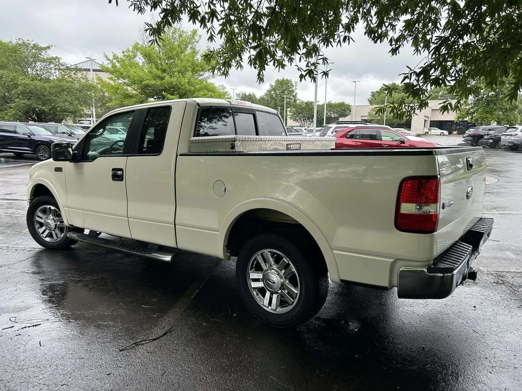 Used 2007  Ford Lariat image 4