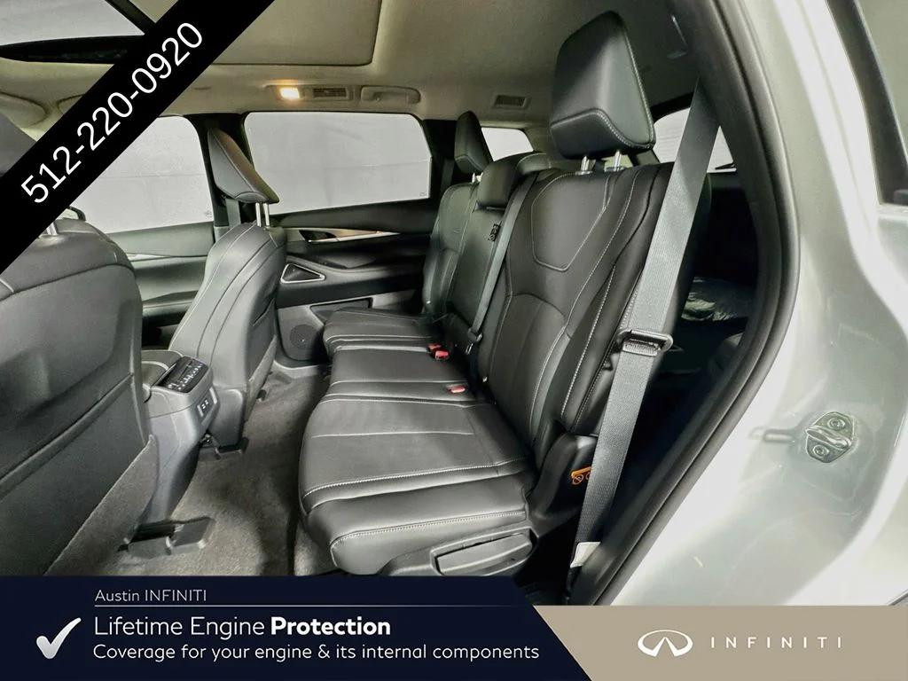 New 2027 White INFINITI LUXE image 31