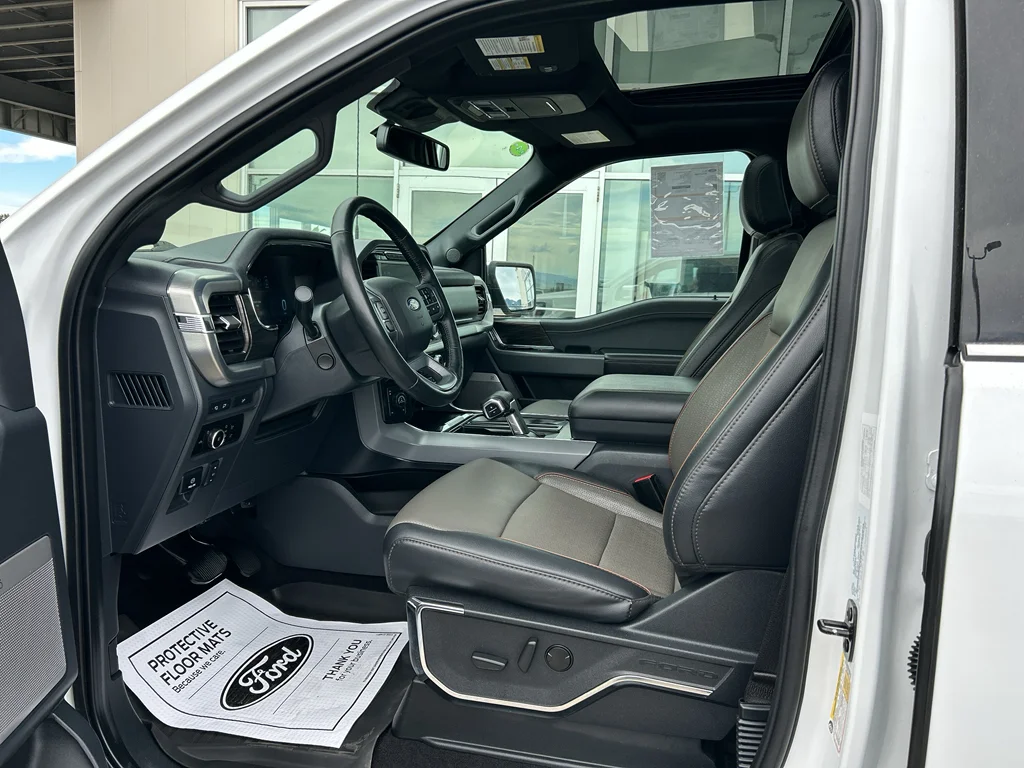 Certified Used 2024 Oxford White Ford LARIAT image 6