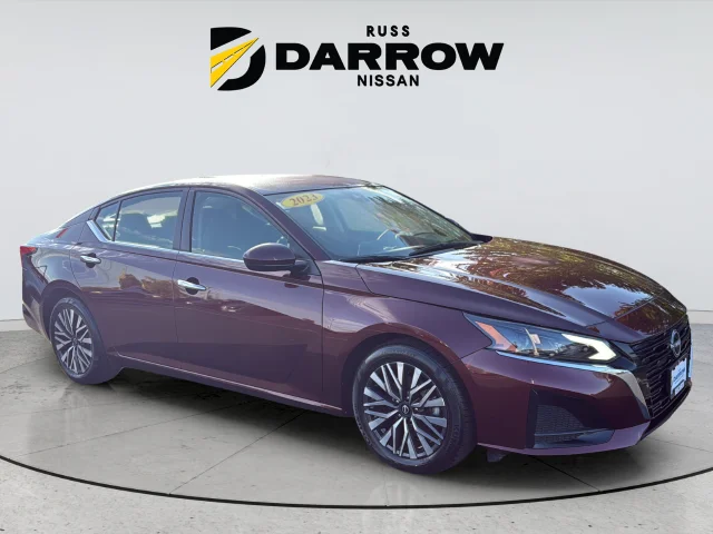 Used 2023 Red Nissan 2.5 SV image 7