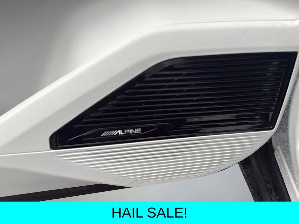 New 2026 Bright White Clear-Coat Exterior Paint Jeep Overland image 27