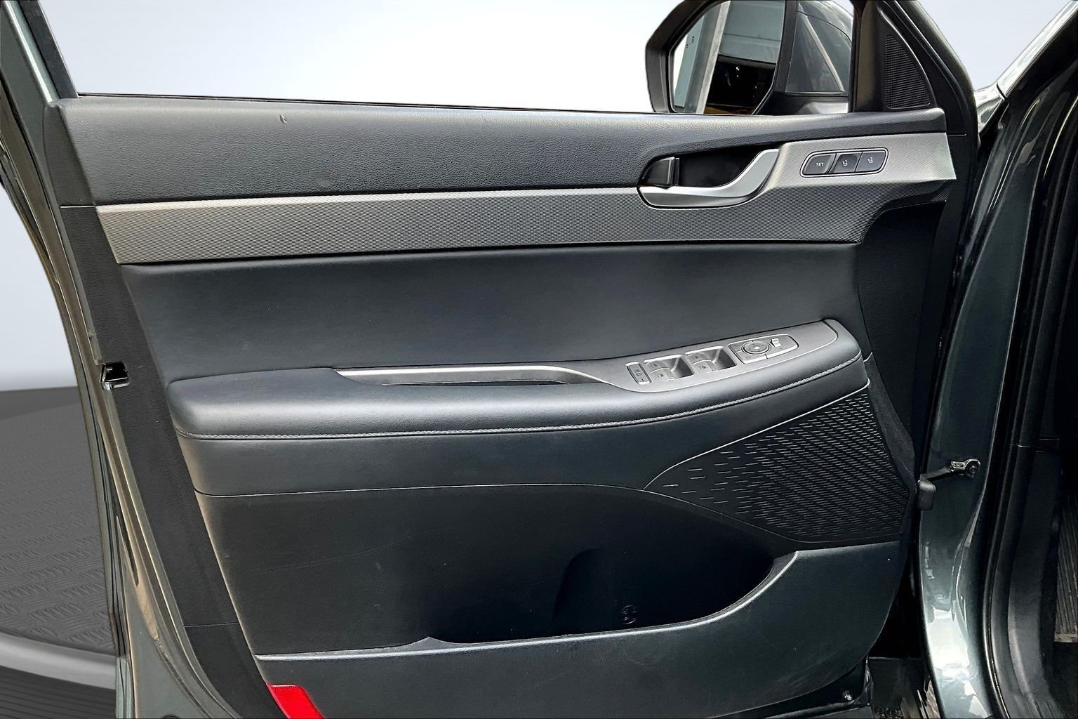 Used 2022 Gray Hyundai SEL image 19
