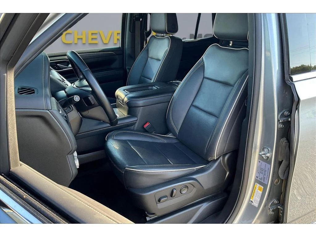 Used 2024 Sterling Metallic GMC SLT image 17