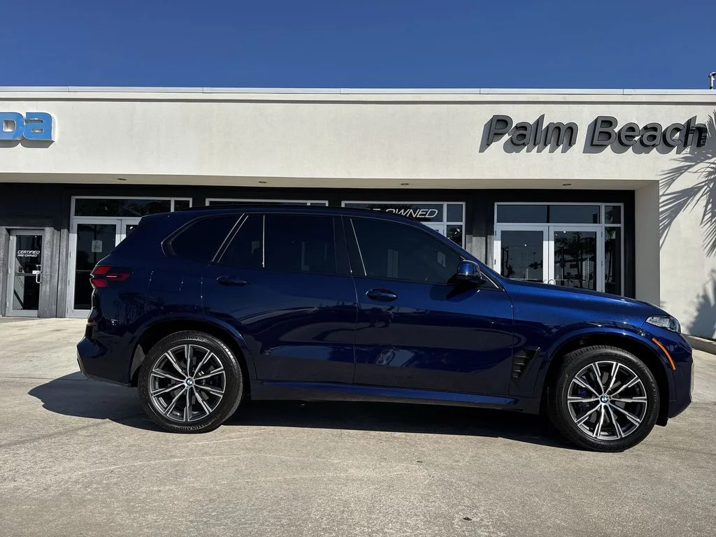 Used 2024 Blue BMW xDrive40i image 23