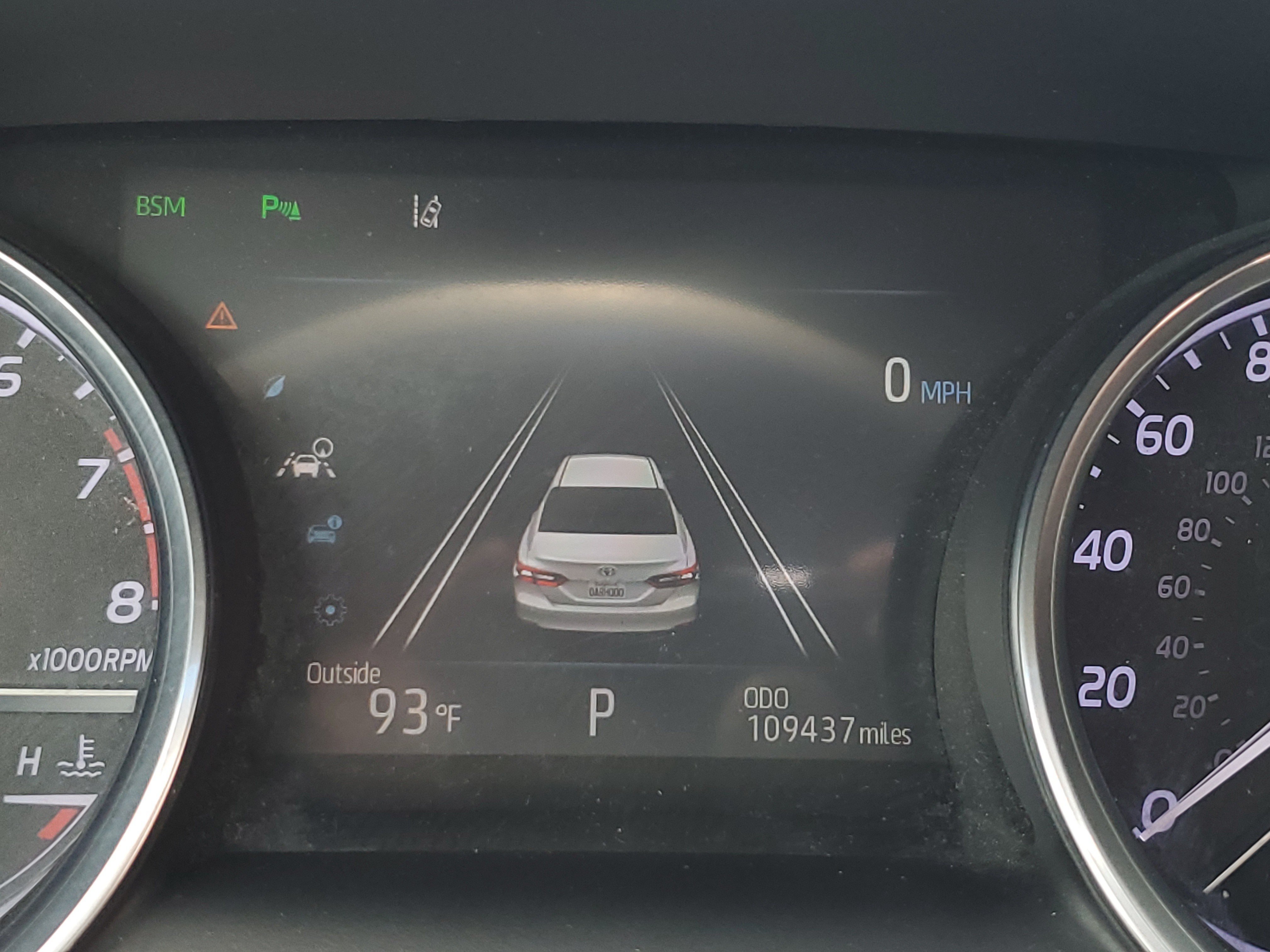 Used 2018 Midnight Black Metallic Toyota XLE image 26