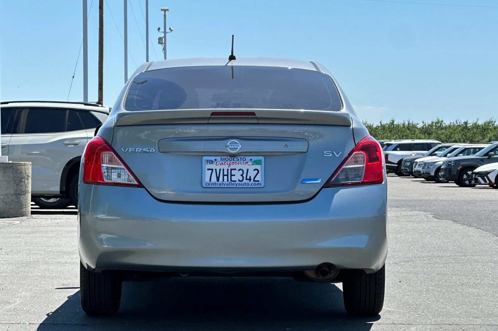 Used 2014 Magnetic Gray Nissan SV image 5
