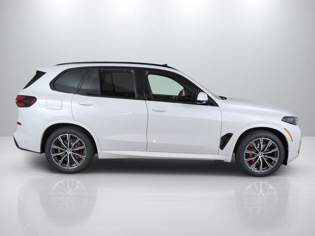 New 2026 Mineral White Metallic BMW xDrive40i image 8