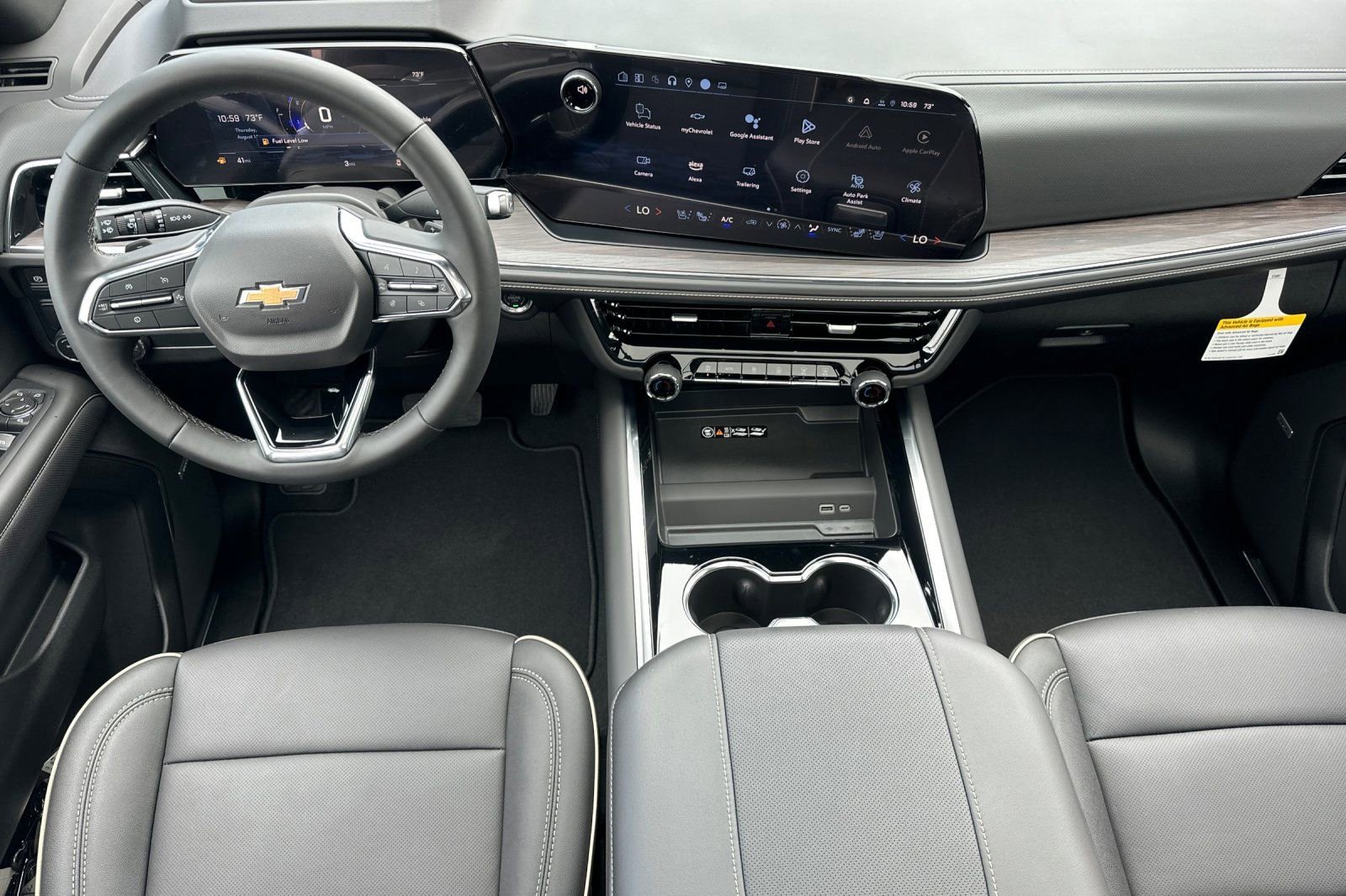 2025 Chevrolet Suburban Premier - Photo 13